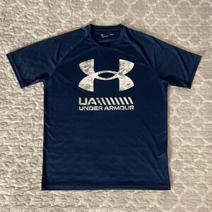 [Size Large] Under Armour Men's Athletic Graphic Shirt in Navy White